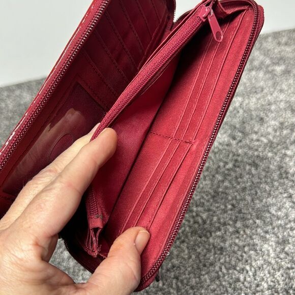 Liz Claiborne Red Wallet - Picture 4 of 6
